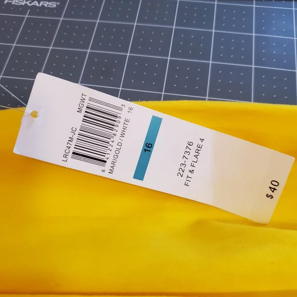 London style collection yellow A line belted dress Womens 16 NWT flare skirt - Picture 8 of 10